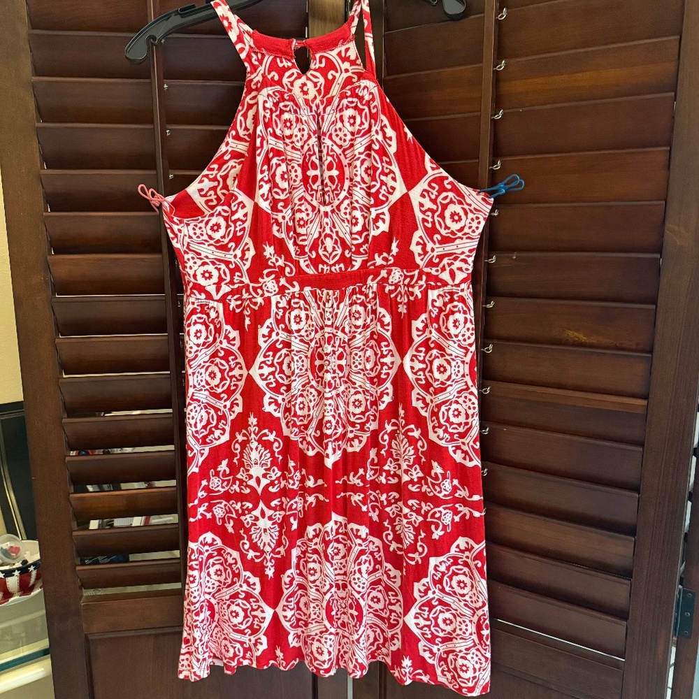 HALTER STYLE DRESS MEDIUM PETITE